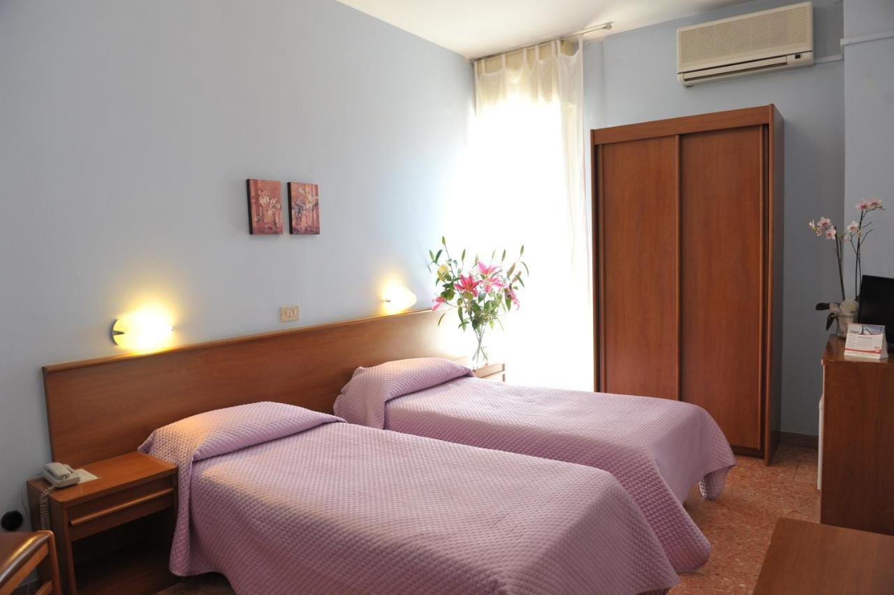 Hotel Astor 2*